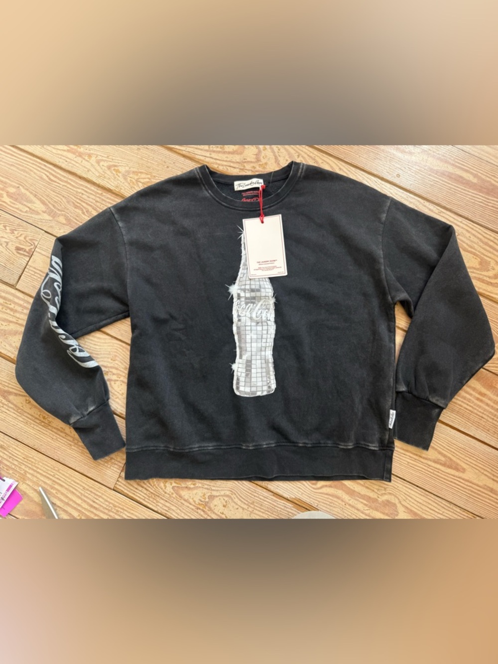 The laundry room Coca-Cola sweatshirt size m NWT